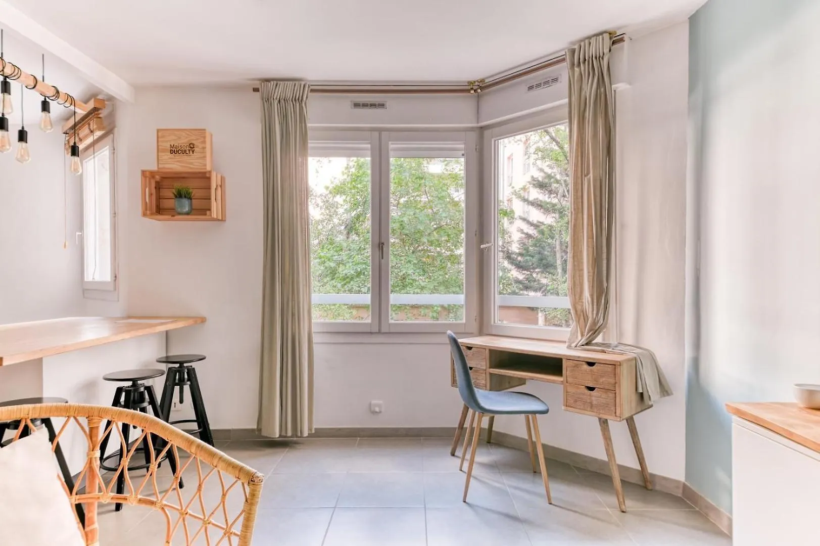 Guestready - Sunny Japandi In Central Lyon Apartment